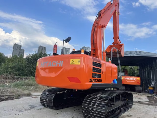 Durable Quality Used ZX200-5G Excavator Tractor Digger Crawler Excavators Second Hand for Handling