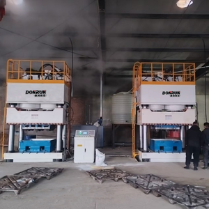 Hydraulische machine voor het persen van zaagselpallets, hete pers productielijn voor het recyclen van houtafval tot pallets - Product Image 5