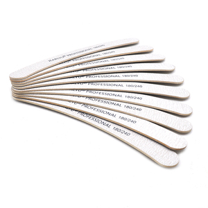 <span class=keywords><strong>Lime</strong></span> à ongles double face en plastique en forme de <span class=keywords><strong>banane</strong></span> avec planche d'émeri gris Outil de manucure imprimé avec logo personnalisé Forme incurvée pour le soin des ongles - Product Image 5