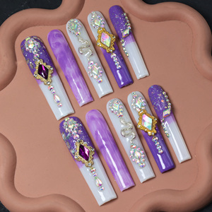 Uñas acrílicas artesanales de alta gama al por mayor, uñas postizas cuadradas de cobertura completa, degradado morado, diseño con diamantes de imitación, personalizables - Product Image 2