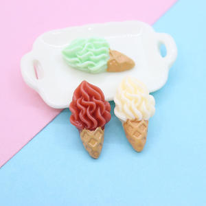 Cabujón de resina de simulación de helado con base plana para manualidades de resina DIY, accesorios para la fabricación de joyas y dijes para carcasas de teléfono - Product Image 1