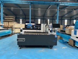 1000W 2000W 3KW thiết bị sợi quang <span class=keywords><strong>CNC</strong></span> Lazer cắt carbon sợi kim loại máy cắt <span class=keywords><strong>laser</strong></span> cho tấm thép không gỉ - Product Image 3