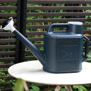Arrosoir 10L en plastique avec couvercle pour plantes de jardin, utilisation extérieure - Product Image 1
