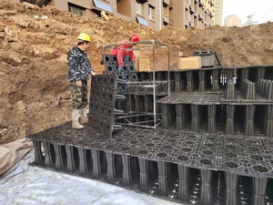 Caisse de drainage vierge 40T 50T pour module de récupération d'<span class=keywords><strong>eau</strong></span> de pluie, réservoir de stockage souterrain pour la rétention des eaux de pluie de la ville Sponge - Product Image 3