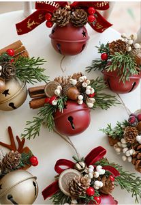 Ornements <span class=keywords><strong>de</strong></span> Noël Clochettes <span class=keywords><strong>de</strong></span> Noël Décorations rustiques à suspendre pour sapin <span class=keywords><strong>de</strong></span> Noël et <span class=keywords><strong>couronne</strong></span> avec décorations <span class=keywords><strong>en</strong></span> pin - Product Image 3