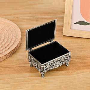 <b>Dropshipping</b> Shopify Nordic Vintage Metal Rose Jewelry Box Earring Necklace Ring Storage Display Organizer - Product Image 4