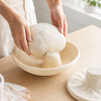 Panier de levage du pain en rotin naturel, design artisanal pour le pain au levain artisanal et les boulangeries commerciales