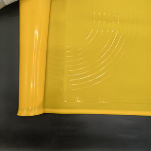 Tapis à pétrir en silicone antiadhésif 40*50/50*70/60*85*0.05cm avec bord haut pour la fabrication <span class=keywords><strong>de</strong></span> biscuits, macarons, plans <span class=keywords><strong>de</strong></span> <span class=keywords><strong>travail</strong></span>, sets <span class=keywords><strong>de</strong></span> table - Product Image 6