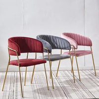 Chaise de salle à manger commerciale moderne dorée en gros de l'usine de Foshan, avec structure en fer et assise en bois, idéale pour restaurant, école et salon