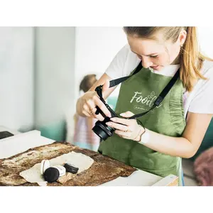 Grembiule Naima in canapa, merchandising sostenibile - Product Image 2