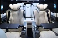 Nuevo Asiento de Auto de Lujo Convertible en Cama para Hiace/Vito/Sprinter/Alphard Modelo VIP W447 China con Mesa y Silla de Masaje