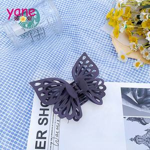 Garra de mariposa grande de 14 cm para mujer, clip de plástico mate, doble, creativo, nuevo - Product Image 6