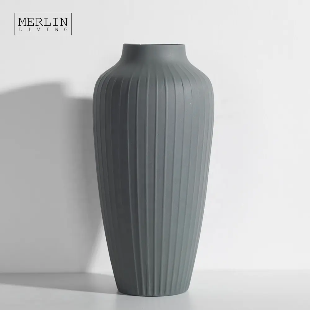 Merlin grau matt Keramik Vase moderne kleine Tisch vase Großhändler Wohnkultur Zubehör nordische Knospe für Blumenvasen