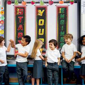 Banderas a Cuadros de Poliéster Personalizadas de 3 Piezas para Carreras - Secado Rápido y Antiarrugas para Eventos de Carreras de Autos, Fiestas y Escuelas - Product Image 3