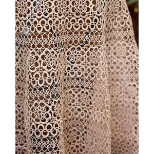 Nappe en dentelle jacquard Reana Ivory avec motif imprimé en tissu polyester pour mariages, fêtes, hôtels - Product Image 3