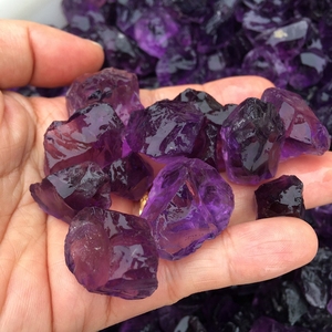 Đá thô thô chưa đánh bóng, tự nhiên, chất lượng cao, bán buôn, 100g/túi, dùng làm đồ trang sức, đá <span class=keywords><strong>amethyst</strong></span> bán quý - Product Image 1