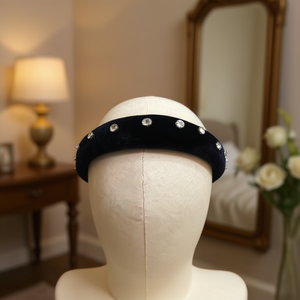 Fascia per capelli in velluto con strass, disponibile in vari colori, accessorio moda per donna - Product Image 3