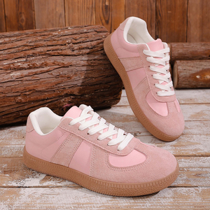 Zapatos Deportivos Casuales Planos de Entrenamiento Alemanes con Suela Suave y Cómodos Retro, Zapatos Rosas con Cordones para Mujer - Product Image 1