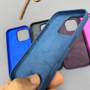 เคสโทรศัพท์ซิลิโคนเหลวแบบแม่เหล็กสำหรับ iPhone 17 <span class=keywords><strong>Pro</strong></span> <span class=keywords><strong>Max</strong></span> ป้องกันแรงกระแทก  แบบนิ่ม รองรับการชาร์จไร้สาย อุปกรณ์เสริมมือถือ - Product Image 4