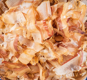 ปลาคัตสึโอะแห้งหั่นเป็นชิ้นเล็ก บรรจุภัณฑ์ขนาดเล็ก 100 กรัม อาหารว่างเพื่อสุขภาพ อุดมด้วยโปรตีน - Product Image 2