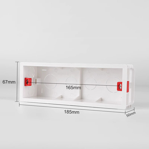 Boîtier de jonction universel pour interrupteur et prise de type 118, quatre positions, encastré, montage en surface, surface lisse, design carré - Product Image 1