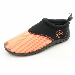 새로운 디자인 스포츠 신발 도매 아쿠아 신발 drawstring 남여 메쉬 남자의 사용자 정의 물 신발