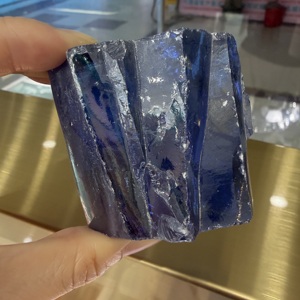 0,5 kg de pierres précieuses en zircone cubique bleu tanzanite non taillées pour la fabrication de bijoux - Product Image 6