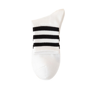 Chaussettes d'équipage de base blanches unies Chaussettes d'école en coton pour enfants Chaussettes à bandes pour garçons et filles - Product Image 6