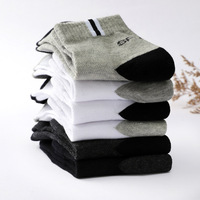 Chaussettes athlétiques Elite Tube Compression Crew de haute qualité hommes femmes chaussette de basket-ball personnalisée Logo technique tricotée adhérence optimale