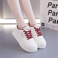 Vente en gros d'usine de chaussures de sport décontractées à lacets à semelles épaisses pour femmes