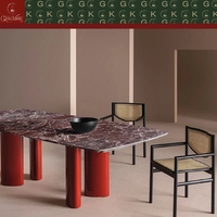 Table rectangulaire de salle à manger moderne GOLDKING en marbre rouge Rosso Levanto avec pieds en métal rouge brillant, fabrication OEM ODM directe d'usine