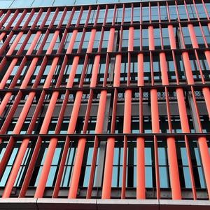 Systèmes de façade intégrés en aluminium à lamelles pour applications extérieures - Product Image 4