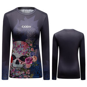 Haut de surf à manches longues imprimé UV pour femmes, logo personnalisé, sublimation, compression, rash guard pour femmes - Product Image 4