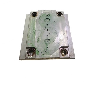 Servicio de Moldeo por Inyección de Plástico Directo de Fábrica en China, Molde de Plástico ABS para Kit de Alerón Trasero - Product Image 1