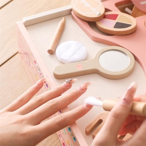 Kit de maquillaje de simulación de madera para niñas, juego de tocador, juguetes de simulación, juguetes educativos <span class=keywords><strong>Montessori</strong></span> para niños pequeños - Product Image 5