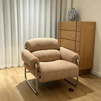 Fauteuil moderne en tissu avec structure en métal chromé et coussins moelleux pour salon, mobilier de maison, sièges de détente