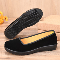 Nouvelles chaussures en tissu de style vieux Pékin pour femmes, chaussures plates antidérapantes à bout carré pour l'hôtellerie et le travail, chaussures de danse noires, vente en gros