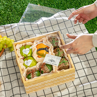 IMEE boîte de nourriture de fruits de cadeau carré de couvercle transparent de Grain de bois naturel pour le festival de bateau de dragon de pâques avec la poignée