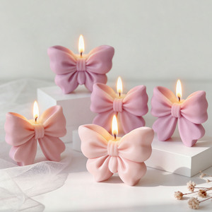 Bougie parfumée en cire de soja inflammable avec décoration en nœud coloré, ornement de table pour la maison, bougie d'ambiance festive - Product Image 1