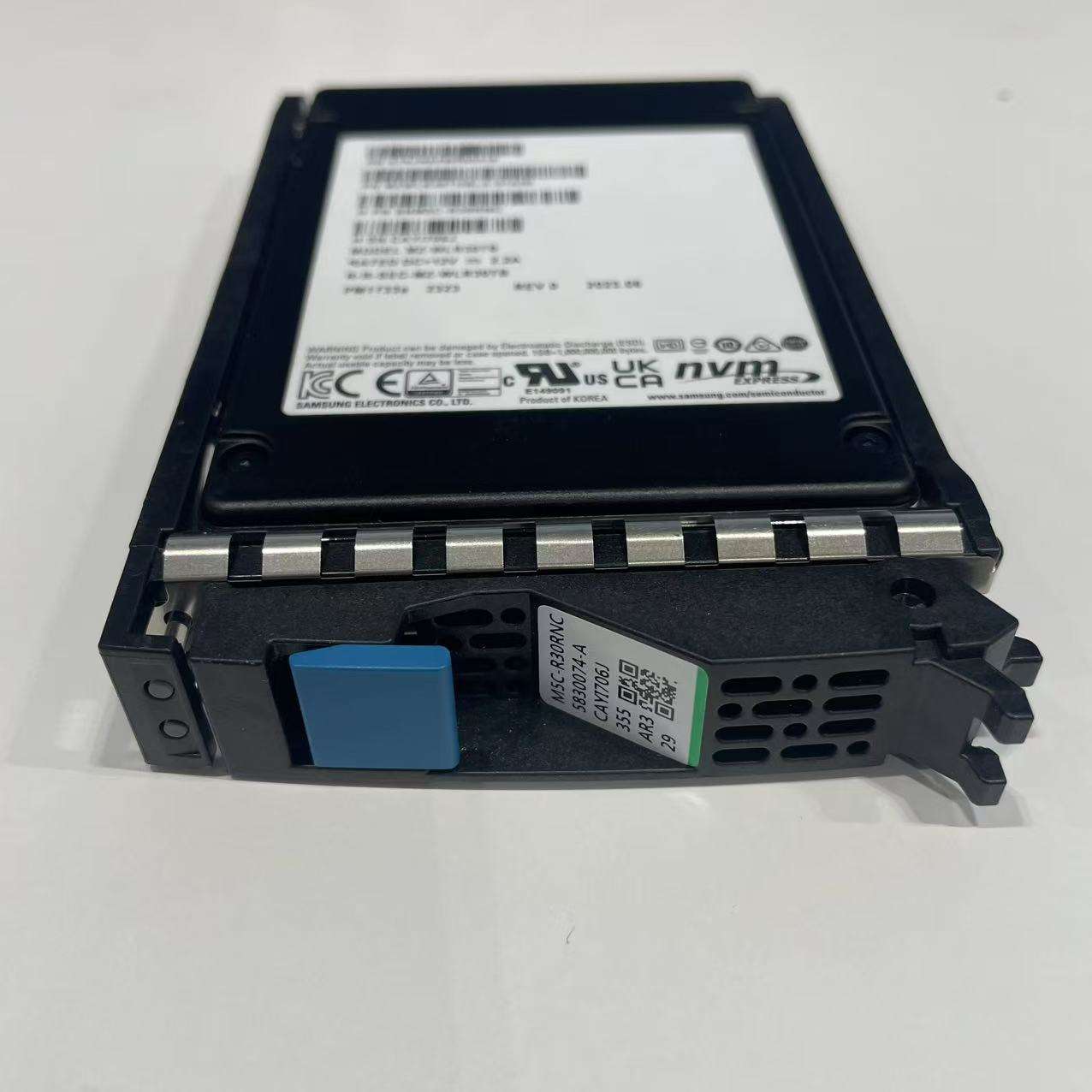 mi出品 Kioxia PM6-R KPM6XRUG15T3 15.36TB SAS 2.5