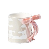 Mug en céramique simple avec anse nœud papillon, résistant aux hautes températures, mignon, style cœur de fille, pour étudiants, café et lait