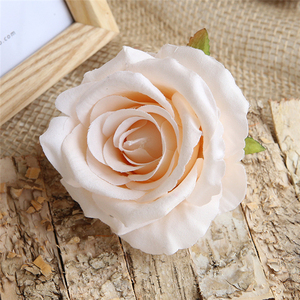 Roses à grosses têtes bon marché de haute qualité Têtes de roses artificielles en velours de 10cm de diamètre pour arrangement floral de mariage - Product Image 2