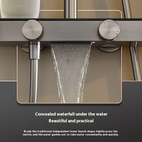 Pommeau de douche thermostatique rotatif et réglable à quatre jets avec modes de pulvérisation massants, en laiton brossé carré, à fixation murale
