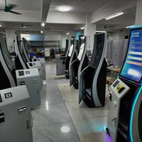 Tout nouveau distributeur automatique de billets de carte de membre d'arcade de kiosque de libre-service pour le parc d'attractions de terrain de jeu