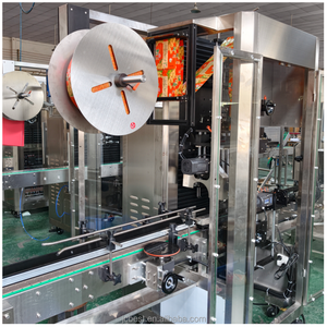 Applicateur de manchons haute précision avec tunnel thermique pour système de rétraction à température réglable pour bouteilles, canettes et contenants - Product Image 2