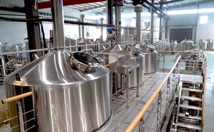 Ce que vous voulez est ici : Brasserie entièrement automatique 2000L, équipement de brassage de bière à 3/4 cuves à vendre - Product Image 5