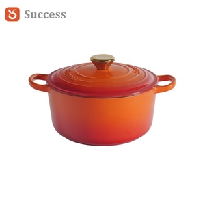 <span class=keywords><strong>Cocotte</strong></span> en fonte <span class=keywords><strong>émaillé</strong></span>e avec couvercle, robuste, compatible induction, prête pour le <span class=keywords><strong>four</strong></span>, vente en gros usine OEM - Product Image 3