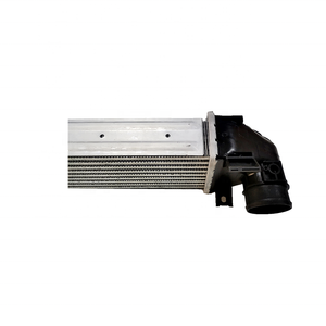 OEM automatique LR031466 de refroidisseur intermédiaire de voiture de systèmes de refroidissement d'excellente représentation - Product Image 4