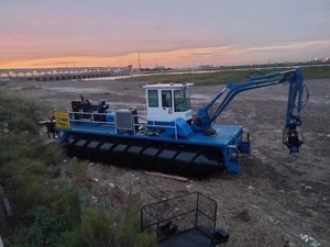 Multifunctionele Aquatische Amfibische Baggerschroef Type Reed Harvester Graafmachine Voor Moerasgrasmaaier Stro Voor <span class=keywords><strong>Wetland</strong></span> - Product Image 3
