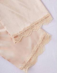 <span class=keywords><strong>ชุด</strong></span><span class=keywords><strong>นอน</strong></span>สตรีแบบเย็บปะติด<span class=keywords><strong>ลูกไม้</strong></span>4ชิ้น<span class=keywords><strong>ชุด</strong></span><span class=keywords><strong>นอน</strong></span>ผ้าซาตินสำหรับ<span class=keywords><strong>ผู้หญิง</strong></span>เซ็ต<span class=keywords><strong>ชุด</strong></span><span class=keywords><strong>นอน</strong></span>ผ้าไหมสายเดี่ยวกางเกงขายาวชุดเสื้อคลุมชุดนอนสุดหรู - Product Image 6